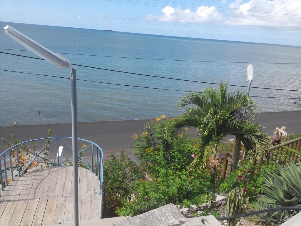 ホテル Le Pandanus Quatre Vents エクステリア 写真
